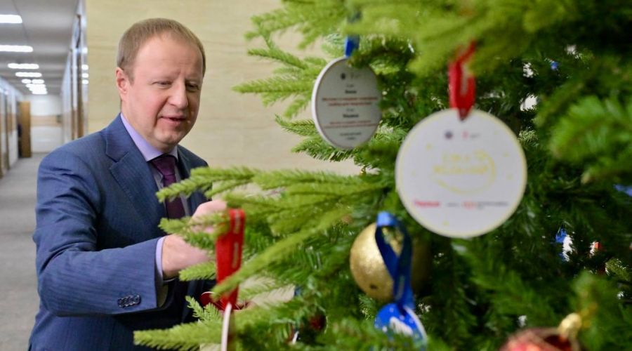 Губернатор края Виктор Томенко