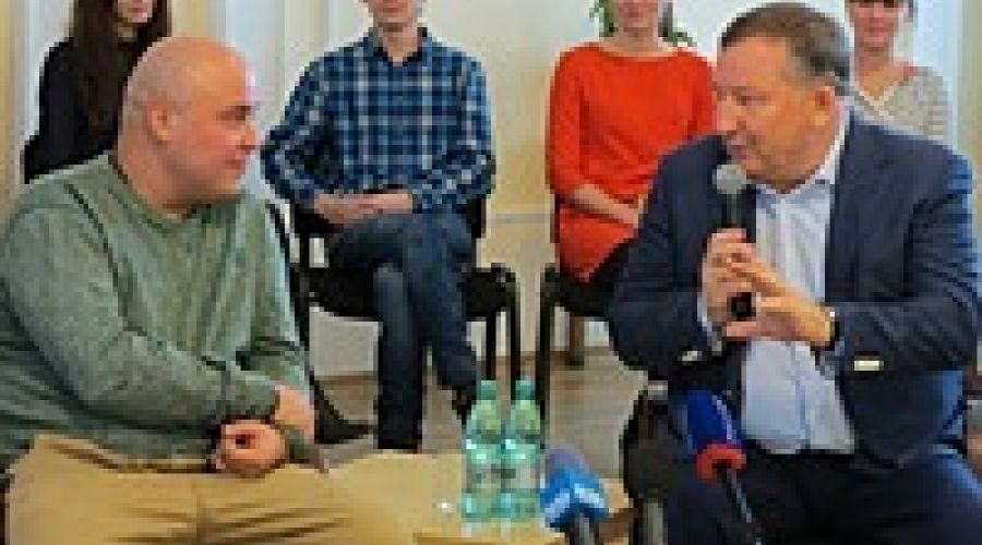 Историческая встреча власти и шоу-бизнеса в Барнауле