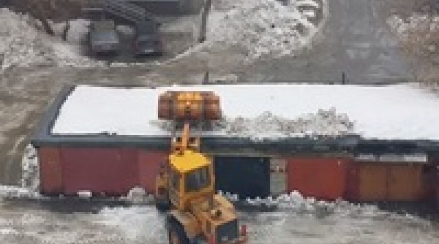 Суровые барнаульские снегоуборщики