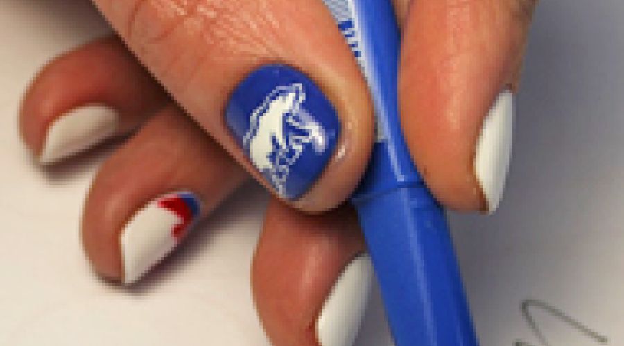 Алтайские политледи примеряют «партийный» маникюр