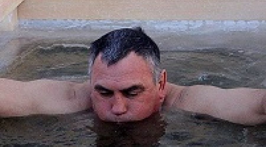 Алтайские политики взбодрились в проруби