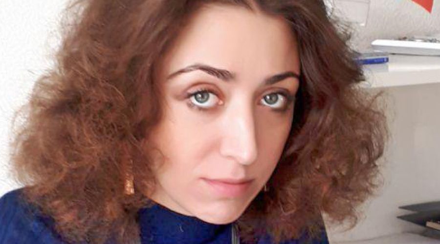 «С близкими я аполитичный человек»