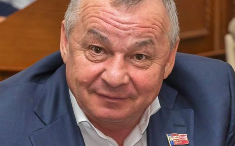 Владимир Попов