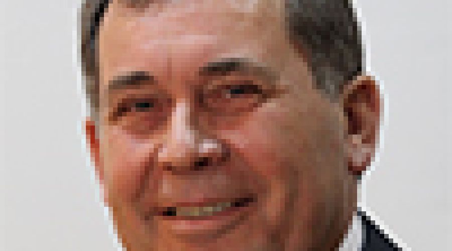 Секретарь Алтайского регионального отделения партии «Единая Россия», спикер Алтайского Заксобрания Александр Романенко: «Мы не пытаемся перекладывать карты»