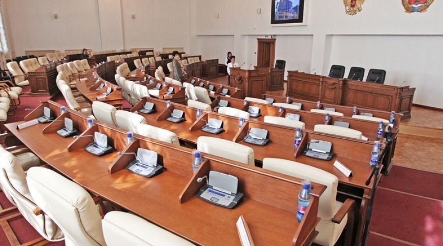 «Слава Богу, не посадили»: алтайские эксперты подвели итоги пятилетней деятельности VII созыва Алтайского Заксобрания