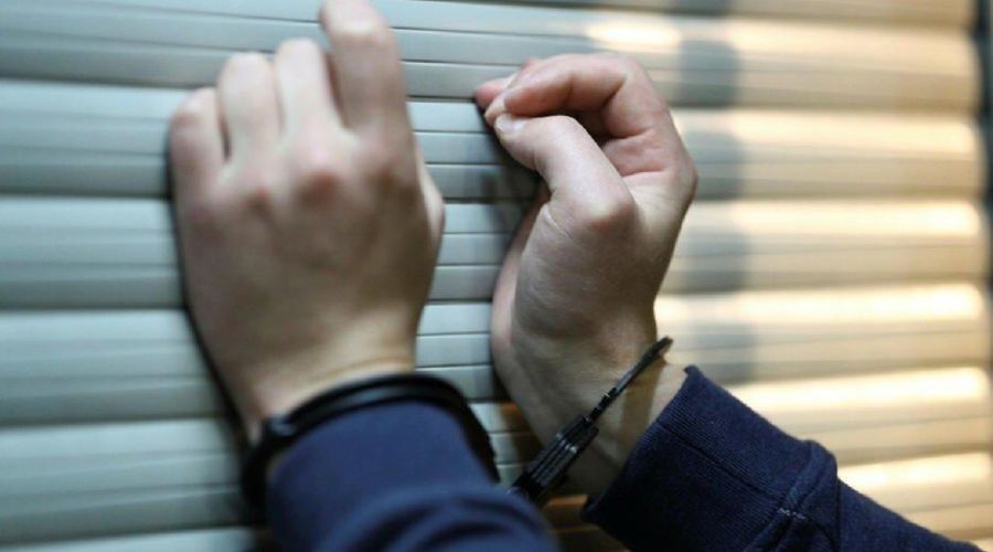 В Алтайском крае задержали продавцов сгубившего нескольких человек контрафактного «коньяка»