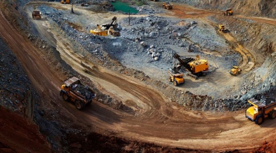 Жители Алтайского края все активнее пытаются устроиться в сферу добычи полезных ископаемых