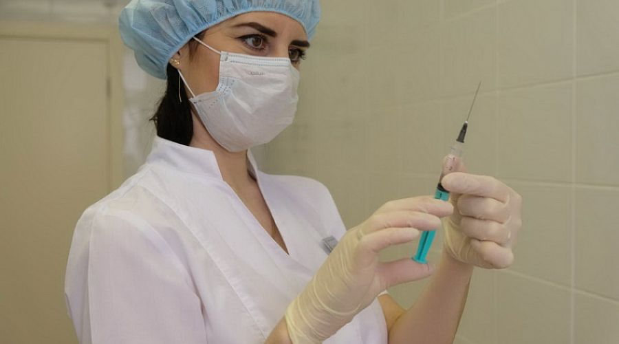 Иностранцы тоже могут ставить прививки