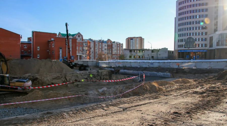 В Барнауле стартовала «прокурорская» стройка на месте снесенной исторической усадьбы