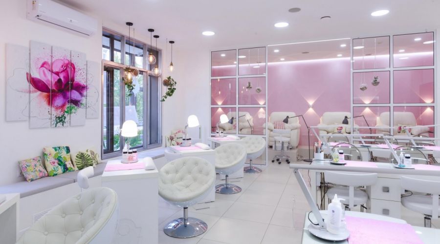 Салоны красоты Москвы — как выбрать лучший из рейтинга по отзывам<span style=