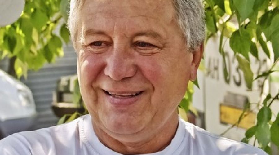 Не давайте денег Селукову!