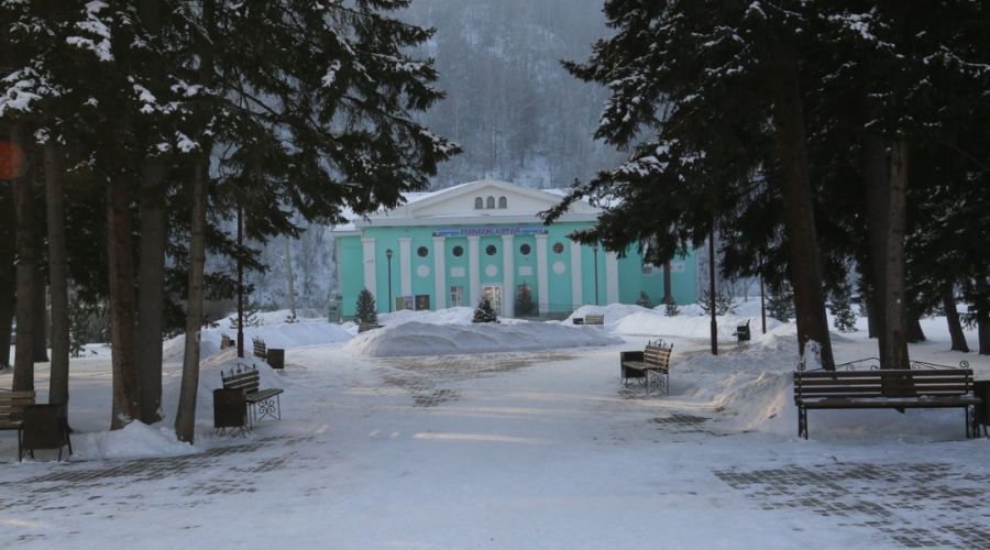 Суд закрыл алтайский кинотеатр после вспышки коронавируса и расследования Роспотребнадзора